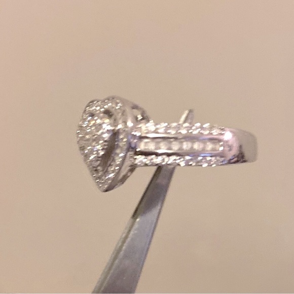 925 Sterling Silver Heart Ring - Picture 4 of 8